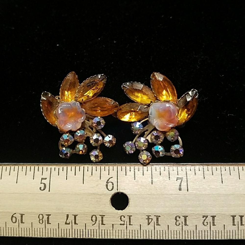 Vintage Beau Jewels Earrings
